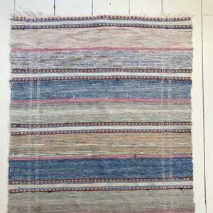 Pink and Blues Vintage Runner