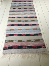 Load image into Gallery viewer, Country Rose Vintage Runner