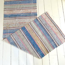 Load image into Gallery viewer, Pink and Blues Vintage Runner